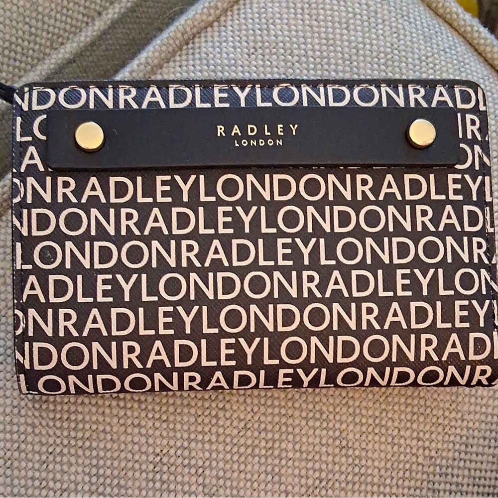 NWOT Radley London Bifold Wallet Black White Signature Lettering Logo Print